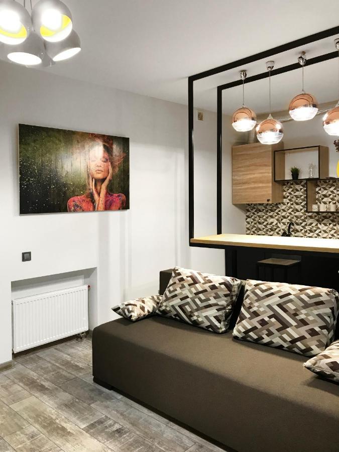 Lion King Lesya Ukrainka Apartment Liov Exterior foto