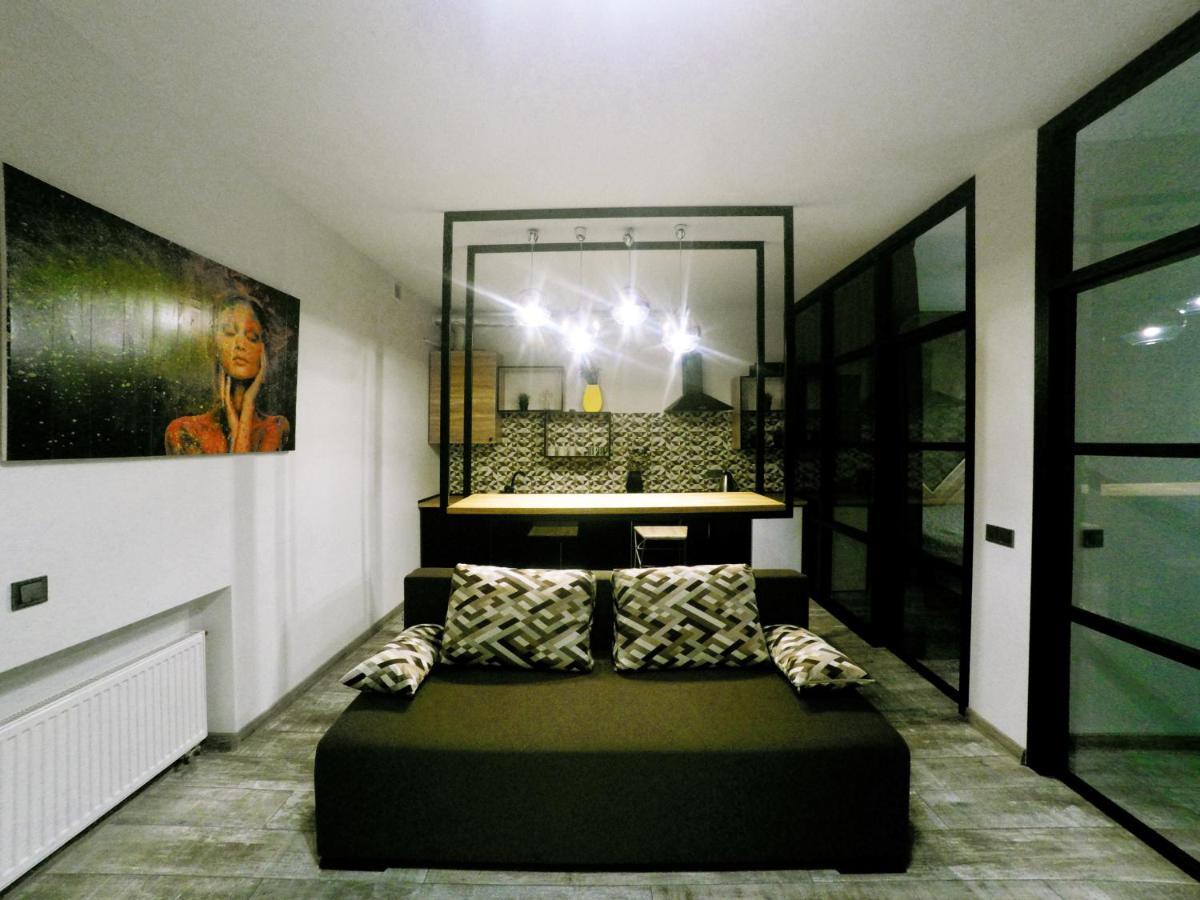 Lion King Lesya Ukrainka Apartment Liov Exterior foto